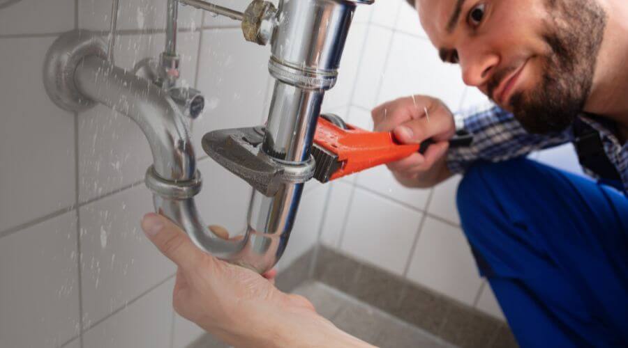 Expert burst pipe repair services in Donaldsonville, LA